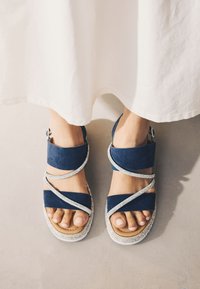 Next Sandalen met sleehak - navy blue
