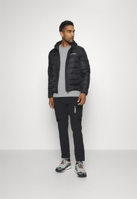 Adidas Terrex TERREX MULTI LIGHT DOWN HOODED - Chaqueta de plumas - black