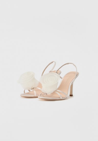 Loeffler Randall STEPH ORGANZA FLOWER - Sandalen met hoge hak - cream