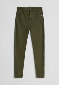 Pantalon skinny taille haute vert olive avec poches avant, passants de ceinture et fermeture à bouton sur fond uni.