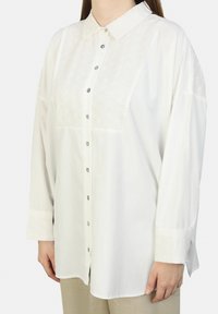 Modanisa Camicia - white