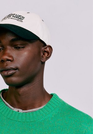 PULL&BEAR, WITH CONTRAST VISOR - CAP - Casquette - black