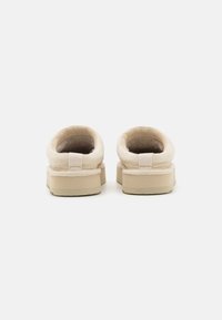 Copenhagen Studios CPH249 - Čības - cream