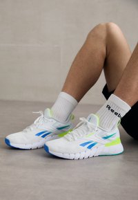 Unselected, white/unleashed green/kinetic blue