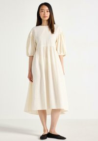 Lindex WILDA - Denní šaty - light dusty beige