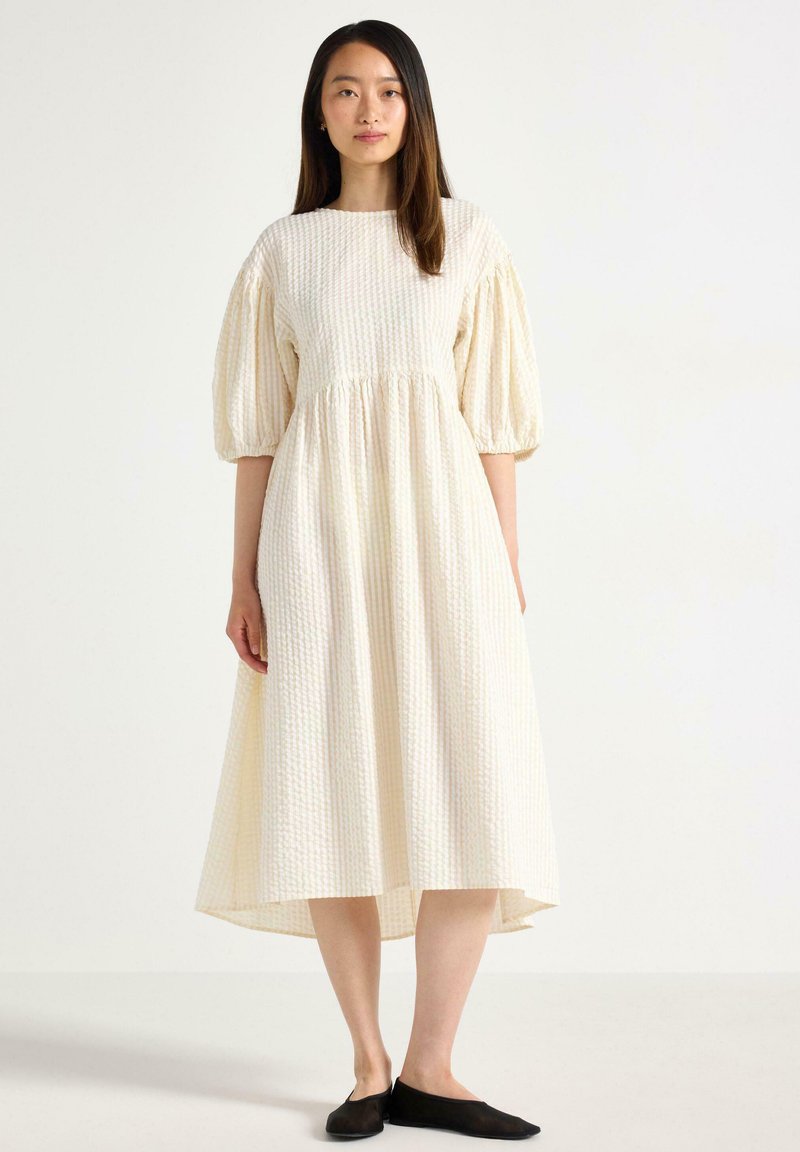 Lindex WILDA - Denní šaty - light dusty beige