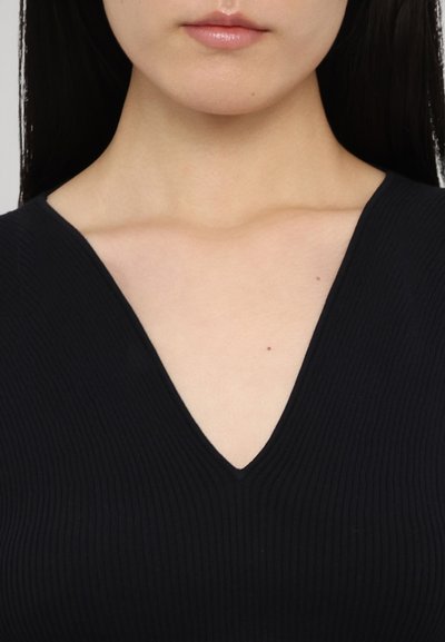Victoria Beckham DETAIL V NECK TANK - Viršus - black