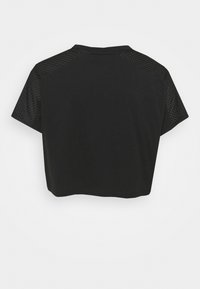 Svart kortärmad t-shirt med meshdetaljer på axlarna, slätt tyg och rundad halsringning.