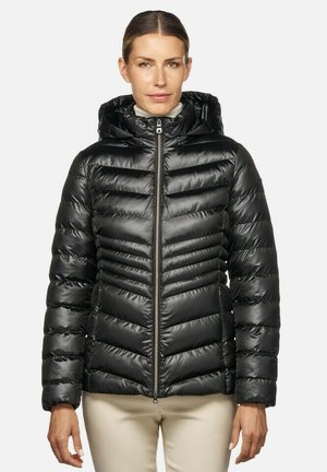 Giacca a vento nera imbottita con design a trapuntatura, cappuccio, zip frontale e polsini elastici, che mostra una texture lucida e liscia.