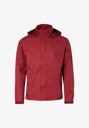 Rode waterdichte jas met een hoge kraag en capuchon. Voorzien van een rits aan de voorkant, elastische manchetten en het merkembleem op de borst.