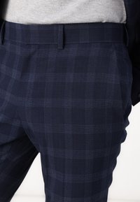 Isaac Dewhirst NOTCH SLIM SLUIT - Κοστούμι - navy