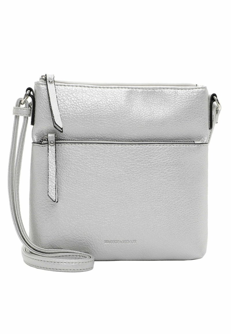 Borsa a tracolla in pelle argentata con finitura texturizzata, presenta un compartimento principale con zip e una tasca anteriore, e una tracolla regolabile.