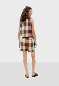 Thinking Mu NARCISO - Shorts - burgundy