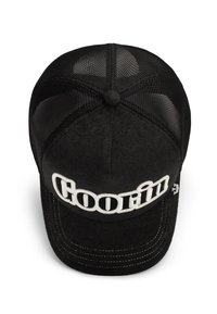 Schwarze Cap mit einer strukturierten Stofffront und Netzrücken. Sie hat einen gebogenen Schirm und ein weiß gesticktes "Goorin"-Logo auf der Vorderseite.
