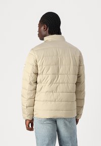 GAP LOGO - Viegla jaka - perfect khaki