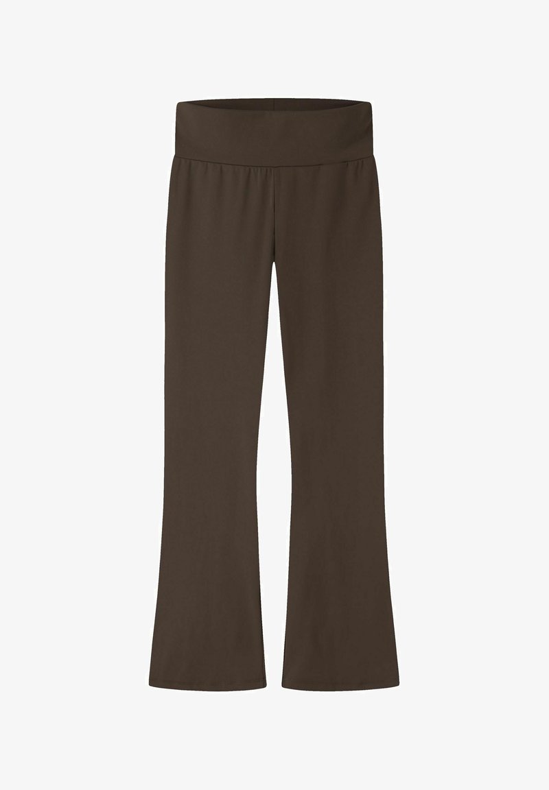 Pantalon marron à jambes larges avec une taille haute et large et un tissu lisse et extensible, présenté à plat sur fond blanc.