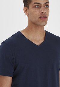 Blend BHDINTON 2 PACK - Pamata T-krekls - navy