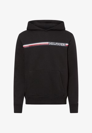 Zwarte hoodie met een voorzak, voorzien van een horizontale rode, witte en blauwe streep en "HILFIGER" tekst op de borst. Zacht materiaal, casual pasvorm.