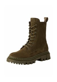 Botines de ante marrón con cordones y suela de goma gruesa, que cuentan con ojales de metal y costuras resistentes. Superficie texturizada y diseño sólido.