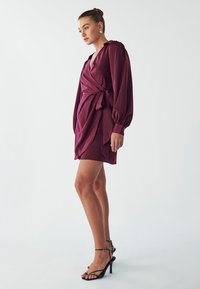 Thumbnail Image 6
