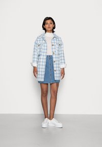 Weekday ESSENTIAL TURTLENECK - Camisola de manga comprida - off white