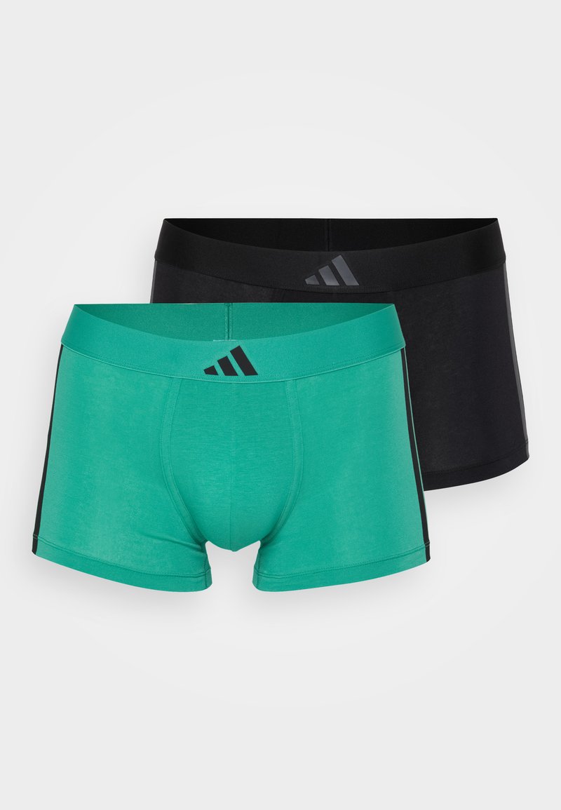 Zwei Paar Herren-Boxer-Briefs, eines in Grün und eines in Schwarz, jeweils mit glattem Stoff, elastischem Bund und dezentem Logo-Akzent.