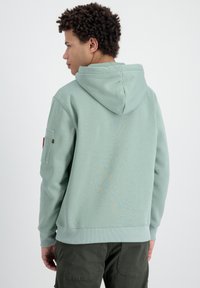 Alpha Industries LABEL - Mikina - dusty green