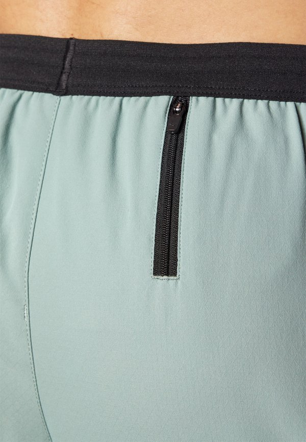 RUN SHORT - Sports shorts4