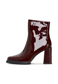 Stivaletti con plateau - red