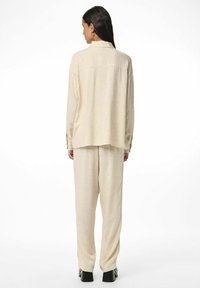 Pieces PCPIA - Button-down blouse - birch