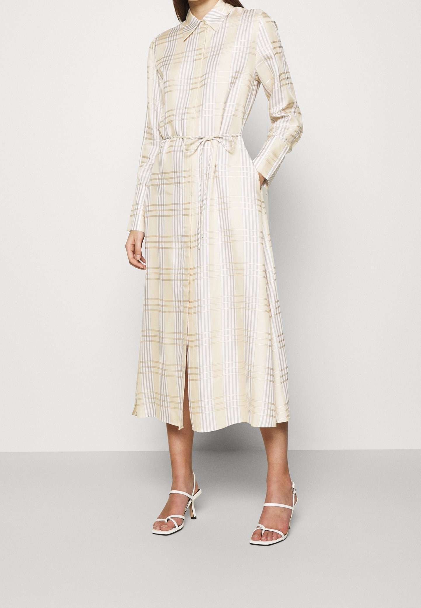 IVY OAK Day dress - beige - (Pre-owned) - Zalando.ie IVY OAK Day dress - beige - (Pre-owned) - Zalando.ie