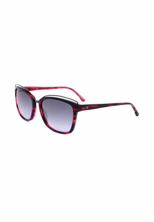 Occhiali da sole rettangolari color tartaruga rosso e nero con lenti sfumate grigie e aste sottili, esposti su sfondo bianco.