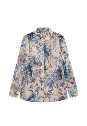 Chemise à manches longues à boutons avec une base beige et un motif d’imprimé tropical de fleurs et de feuilles en bleu, violet et gris.