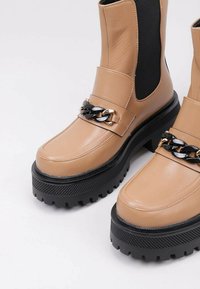 LIMMA EVERLASTING - Bottines à plateau - caramelo