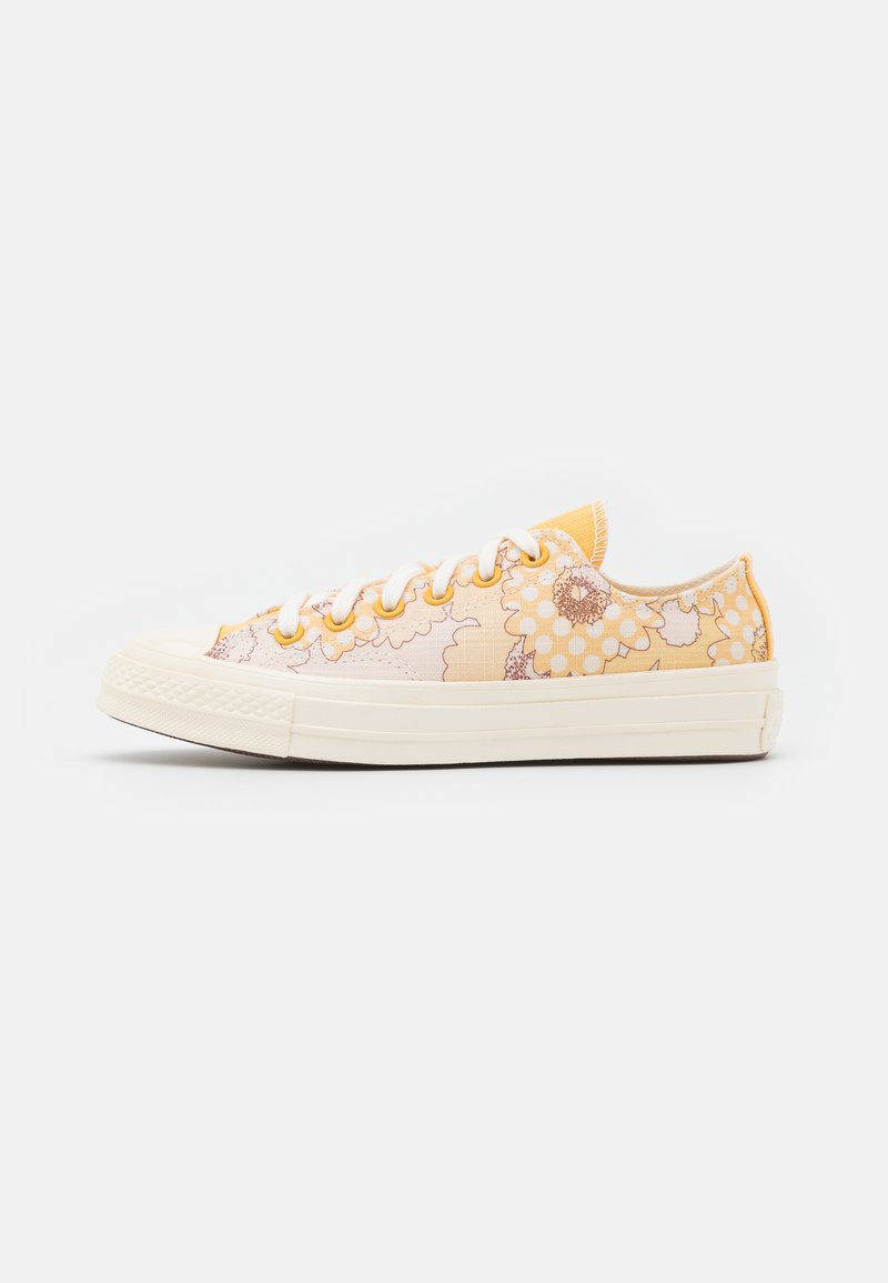 converse summer floral