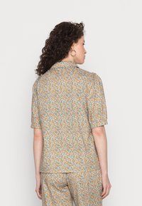 Nümph NUALLY - Blusa com botões - pristine