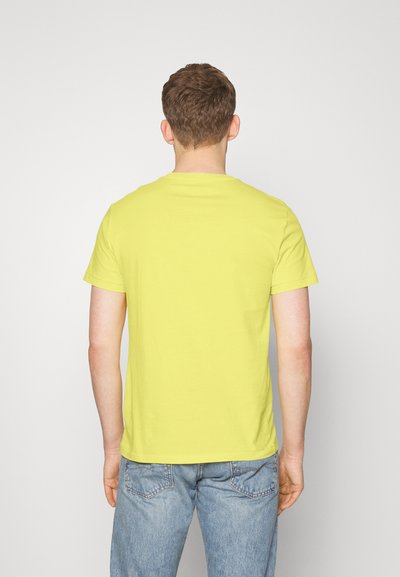 Polo Ralph Lauren CUSTOM SLIM FIT JERSEY CREWNECK T-SHIRT - T-shirt básica - coastal yellow