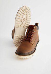 Next CLEATED  - Veterboots - tan brown