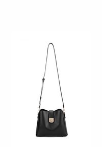 Borsa a tracolla in pelle nera dalla forma curva, con hardware in tonalità oro, una sola tracolla regolabile e chiusura con pattina frontale. Tassello liscio.