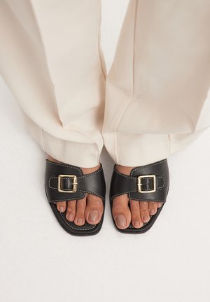 Muiltjes - black