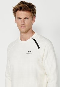 Koroshi Sportska majica - crudo   off white