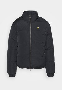 Černá prošívaná bunda s vysokým límcem, zapínáním na zip a žlutým logem. Má prošívané části pro izolaci a elastické manžety.