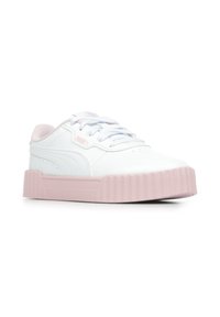 Witte sneaker met roze rubberen zool, vetersluiting, ronde neus, glad synthetisch bovenwerk en subtiele logodetails aan de zijkant.