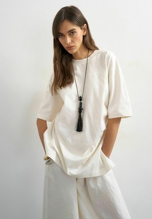 Topshop, T-SHIRT TSRIKKA T-SHIRT - T-shirt print - ivory cream