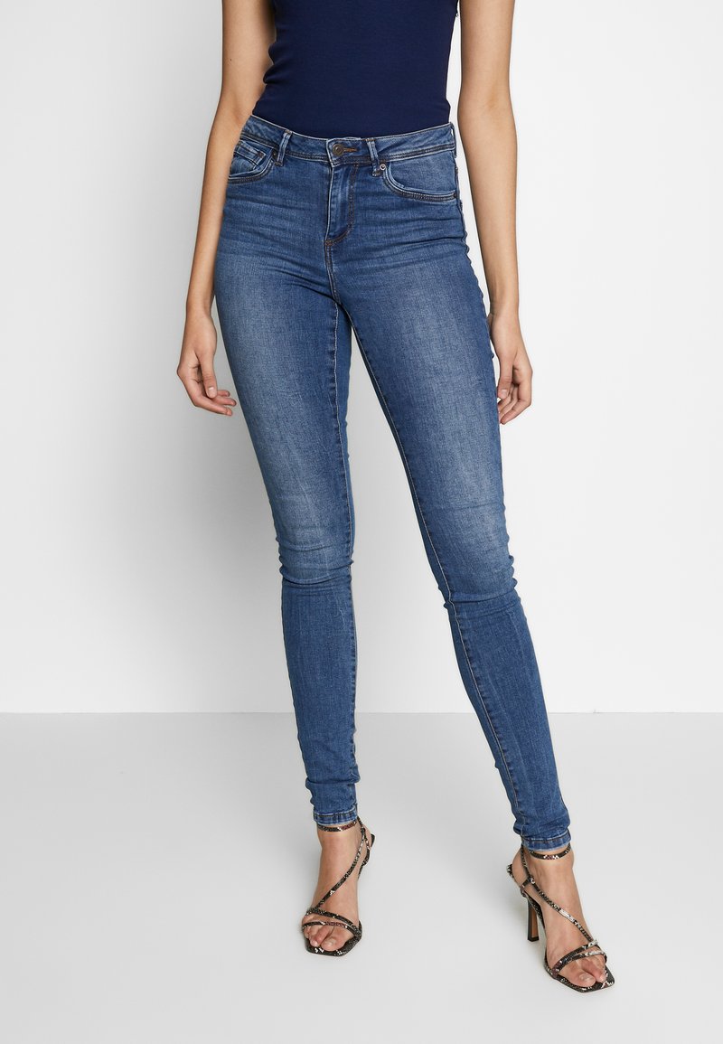 Vero Moda Tall VMTANYA PIPING Jeans Skinny Fit medium blue denim
