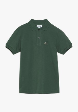 Polo vert en coton, doté d'un col classique, de deux boutons et d'un petit logo brodé sur la poitrine gauche.