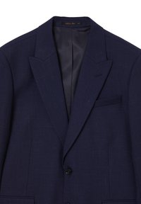 Giacca da abito blu navy realizzata in tessuto testurizzato, con rever a punta, chiusura a un bottone e taschino sul petto. Interno foderato.