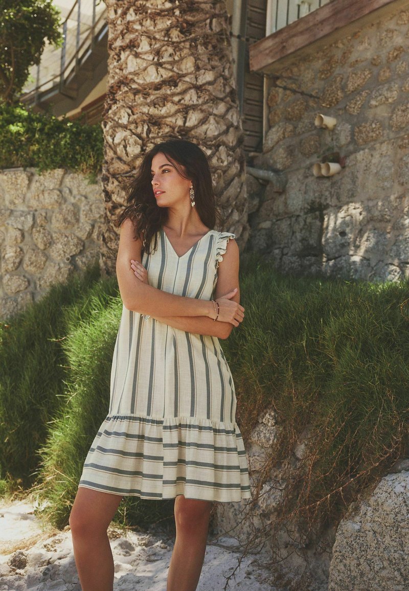 Next REGULAR FIT - Denné šaty - white blue