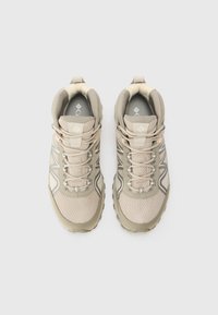 Columbia PEAKFREAK RUSH - Chaussures de marche - soft taupe/white peach