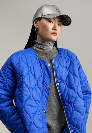 LOLA CASADEMUNT, Gorra - silver